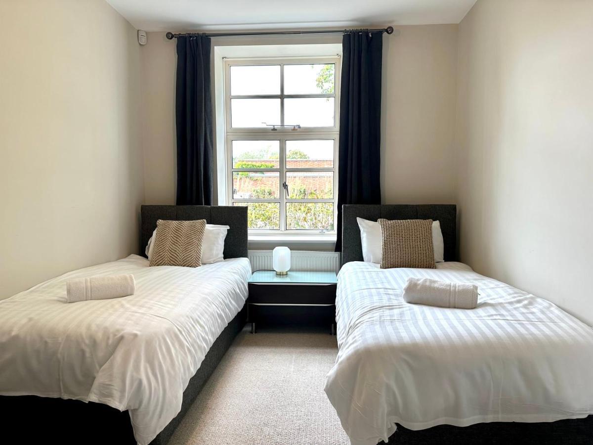 Desirable 2 Bedroom Apartment In Bicester That Sleeps 5 Dış mekan fotoğraf