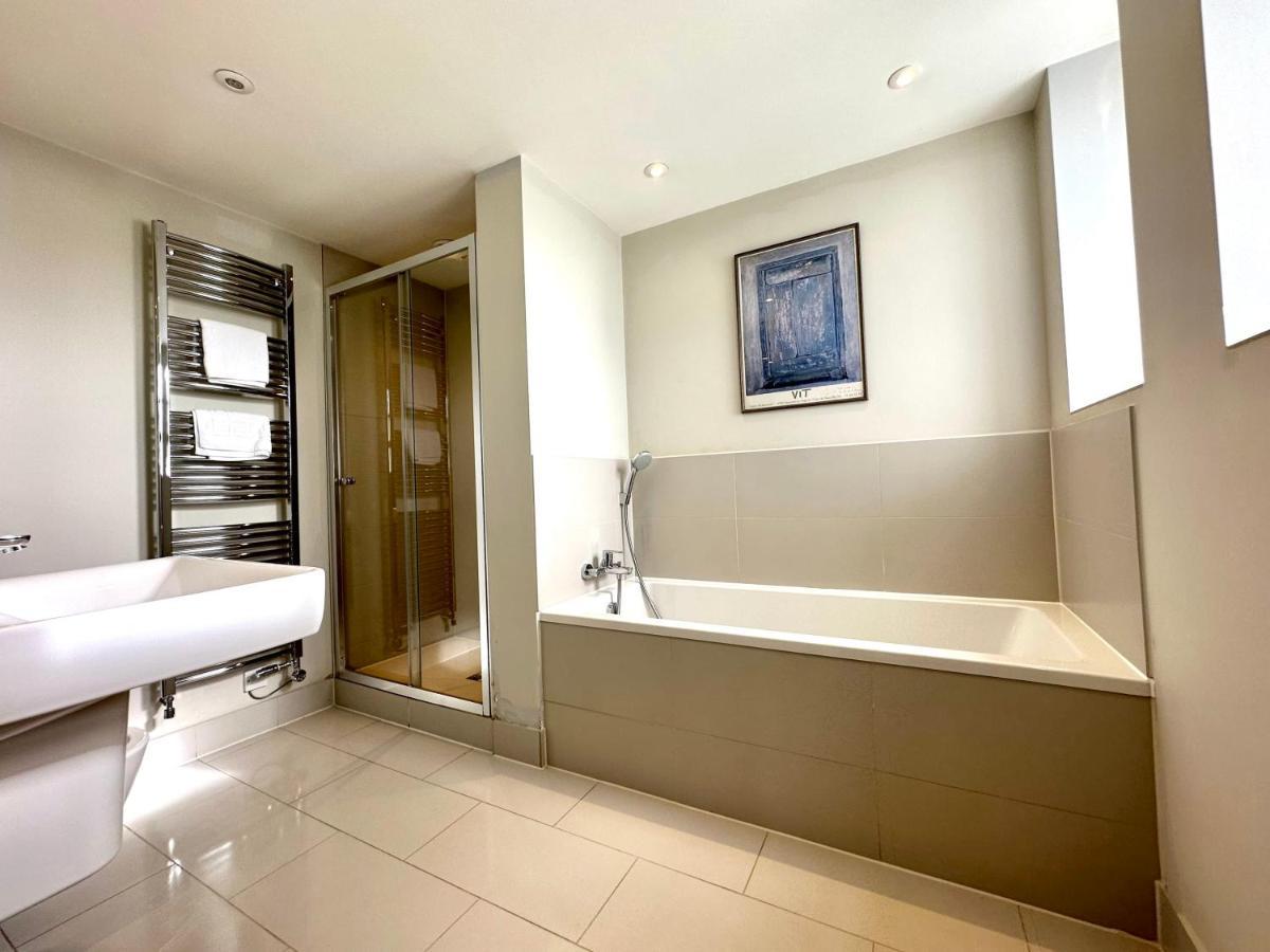 Desirable 2 Bedroom Apartment In Bicester That Sleeps 5 Dış mekan fotoğraf